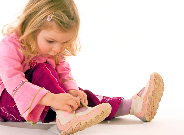 выбрать детскую обувь для школы или садика
